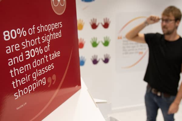 Ihminen havainnoi visuaalisesti