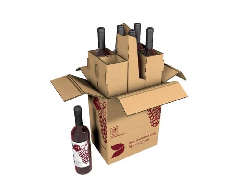 Weinversandverpackung aus Wellpappe mit 6 Flaschen Rotwein.