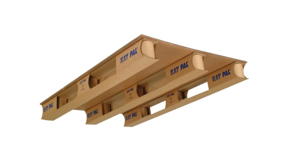 Palette aus Wellpappe wird von unten gezeigt.