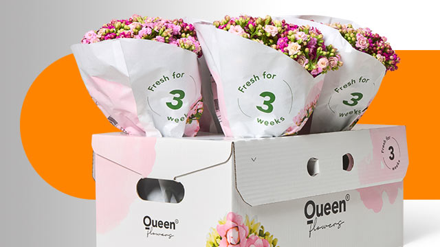 papkasse med blomsterbuketter