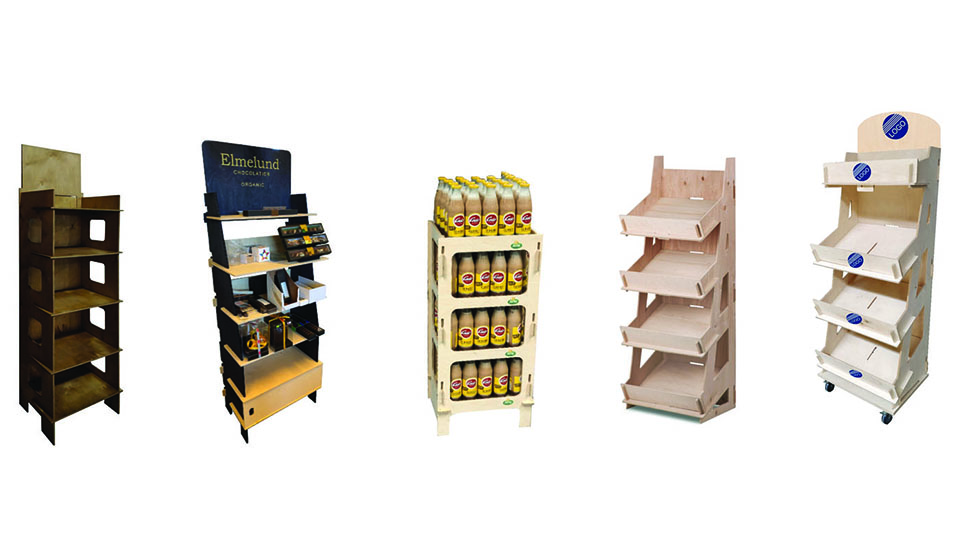 forskellige udgaver af trædisplay  med og uden indhold