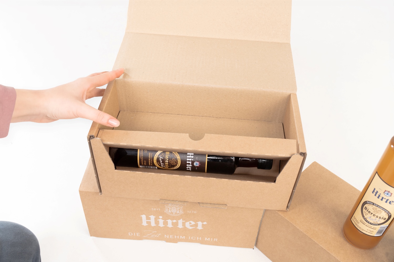 Detailansicht der neuen Verpackungslösung mit Blick auf den geschützten Inhalt.