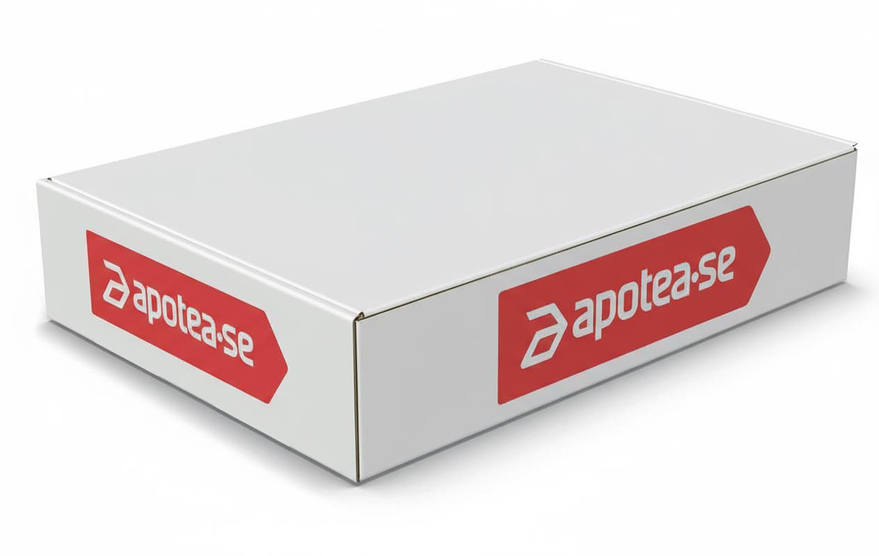 En vit kartongförpackning med Apoteas röda logotyp tryckt på sidan. Lådan är platt och kompakt, utformad för att minimera luft och onödigt emballage.