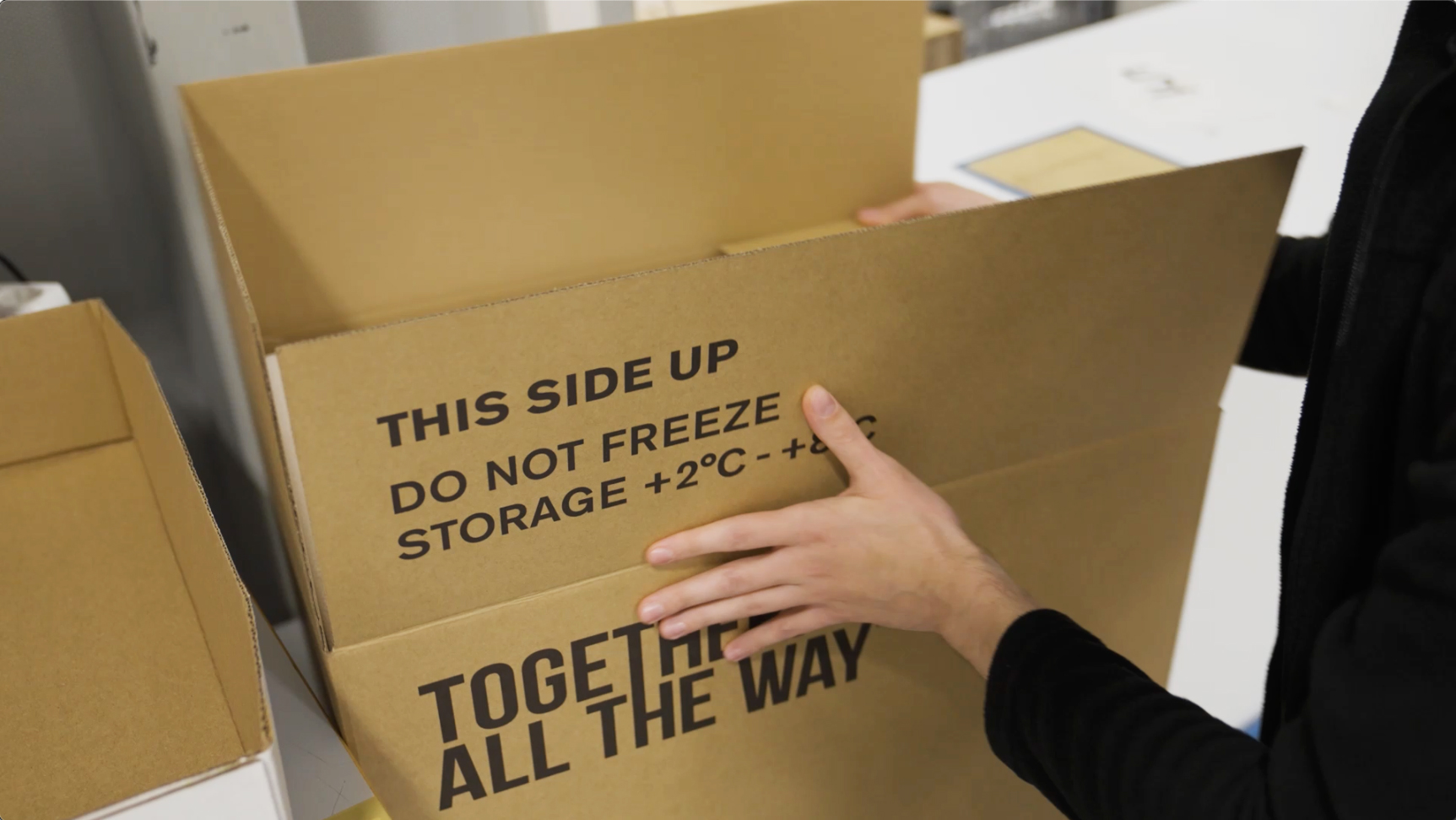 Tydlighet, funktion och varumärkeskommunikation på förpackningen.