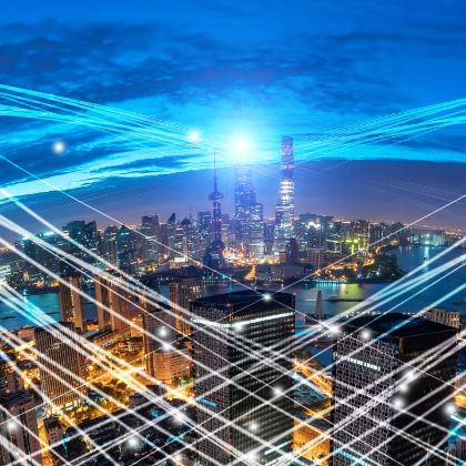 Urbane Stadt mit Lichtern